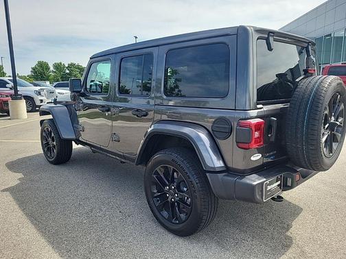 Granite Crystal Clearcoat Metallic 2025 Jeep Wrangler 4xe Sahara