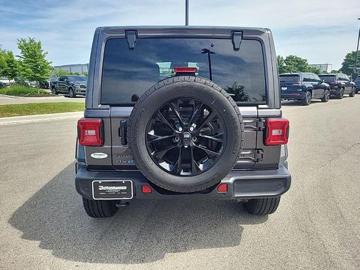 Granite Crystal Clearcoat Metallic 2025 Jeep Wrangler 4xe Sahara
