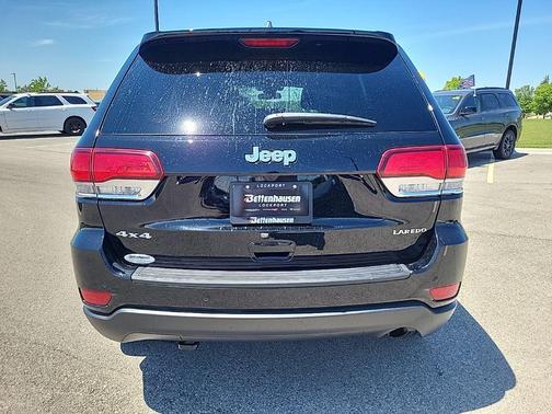 Diamond Black 2020 Jeep Grand Cherokee Laredo E