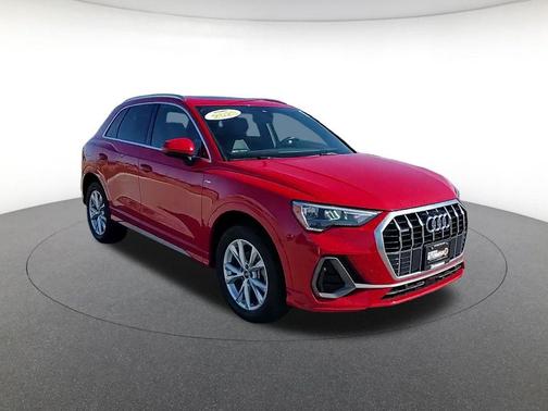 2022 Audi Q3 45 S line Premium
