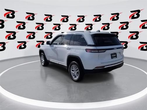 2025 Jeep Grand Cherokee Laredo X