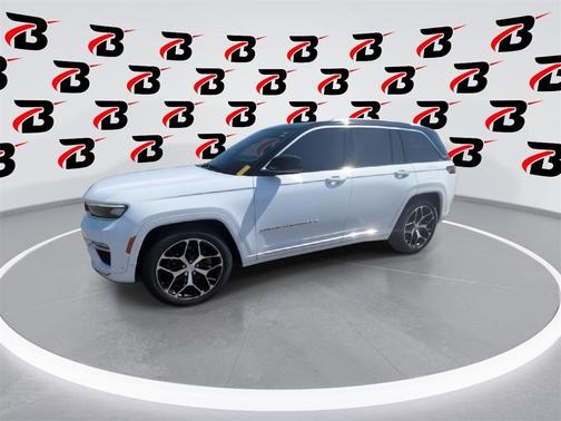 2022 Jeep Grand Cherokee Summit
