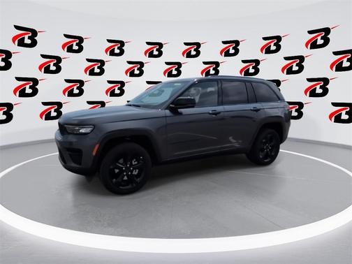 2025 Jeep Grand Cherokee Laredo