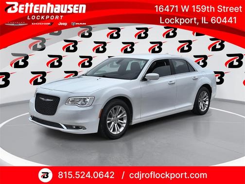 2018 Chrysler 300 Touring