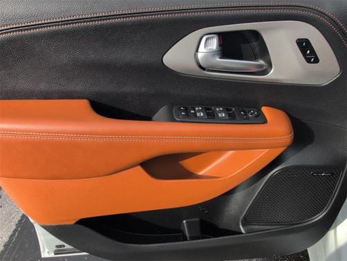 2024 Chrysler Pacifica Pinnacle