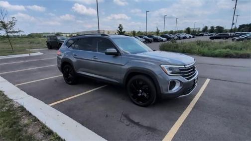 2024 Volkswagen Atlas 2.0T SE
