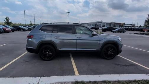 2024 Volkswagen Atlas 2.0T SE