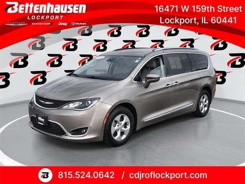 2017 Chrysler Pacifica Touring-L Plus