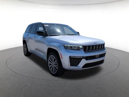 Silver Zynith 2026 Jeep Grand Cherokee Summit