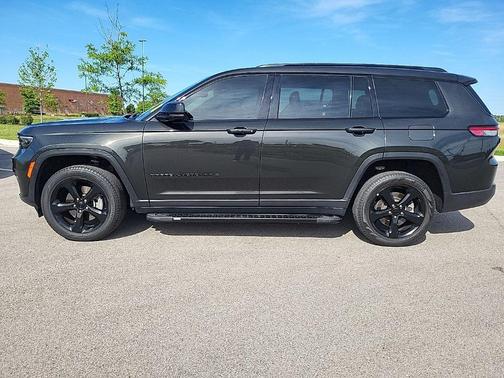 Rocky Mountain Pearlcoat 2023 Jeep Grand Cherokee L Limited