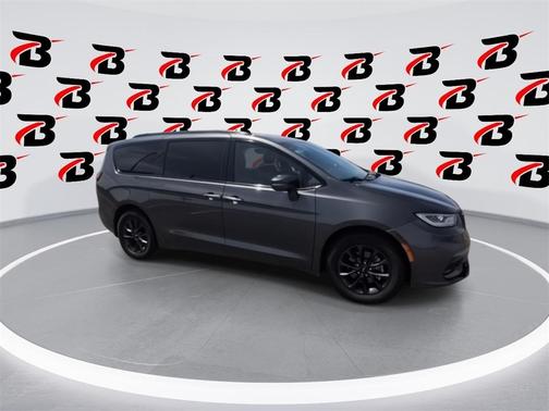 2022 Chrysler Pacifica Touring-L