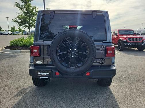 Granite Crystal Clearcoat Metallic 2025 Jeep Wrangler 4xe Sahara
