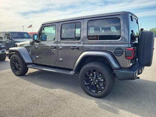 Granite Crystal Clearcoat Metallic 2025 Jeep Wrangler 4xe Sahara