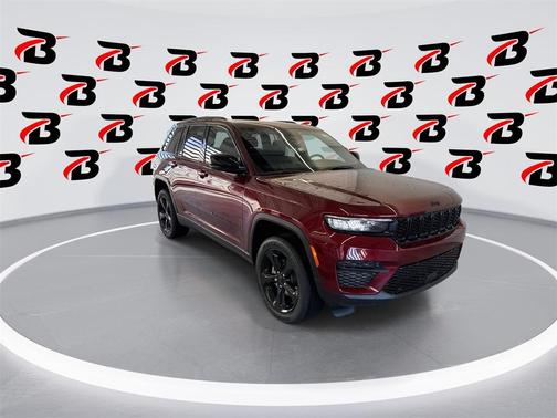 2025 Jeep Grand Cherokee Laredo