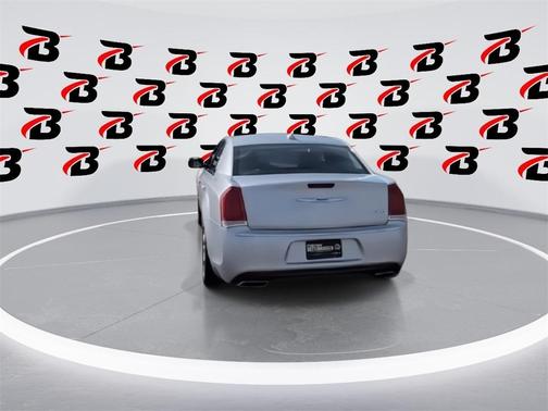 2019 Chrysler 300 Touring