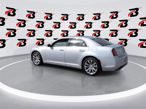 2019 Chrysler 300 Touring