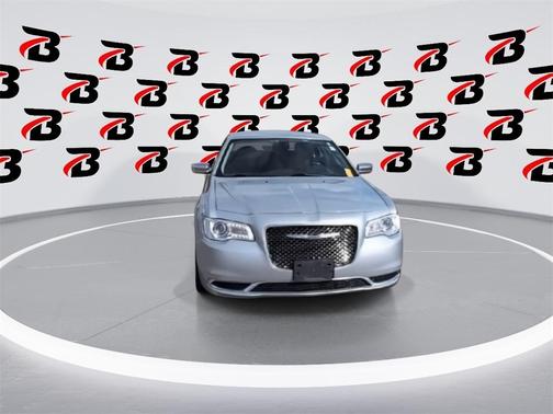 2019 Chrysler 300 Touring