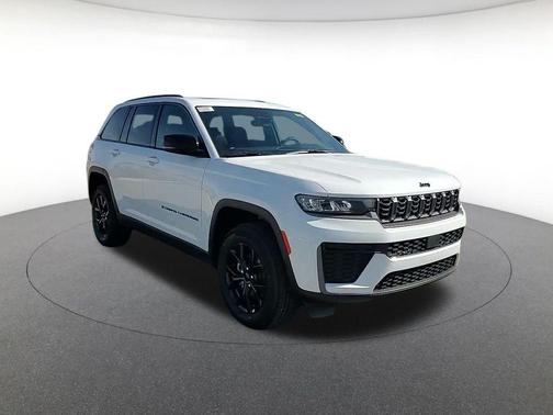 2026 Jeep Grand Cherokee Laredo