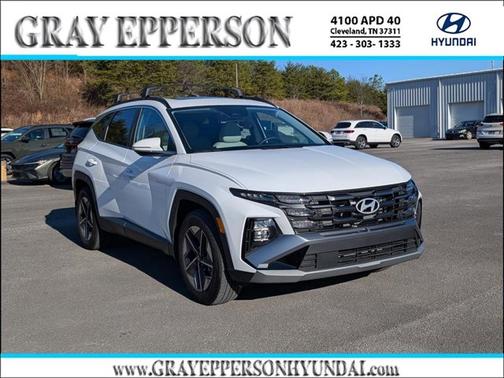 White 2025 Hyundai TUCSON SEL Convenience SUV