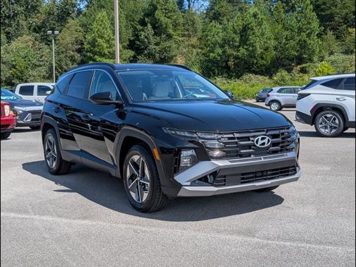 Black 2026 Hyundai TUCSON SEL