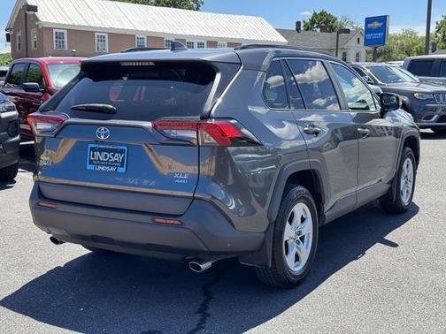 Super White 2020 Toyota RAV4 XLE