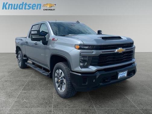 Sterling Gray Metallic 2026 Chevrolet Silverado 2500 Custom