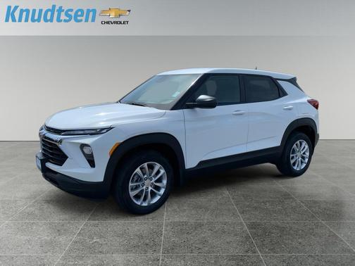 Summit White 2026 Chevrolet Trailblazer LS