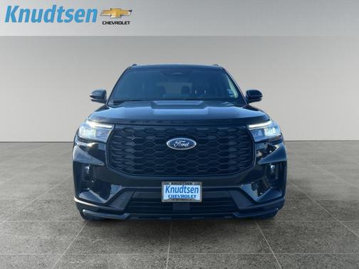 Agate Black Metallic 2026 Ford Explorer ST-Line