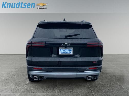 Mosaic Black Metallic 2026 Chevrolet Traverse AWD Z71