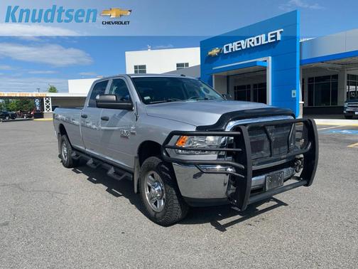 Bright Silver Metallic Clearcoat 2018 RAM 2500 Tradesman Crew Cab 4x4 8' Box