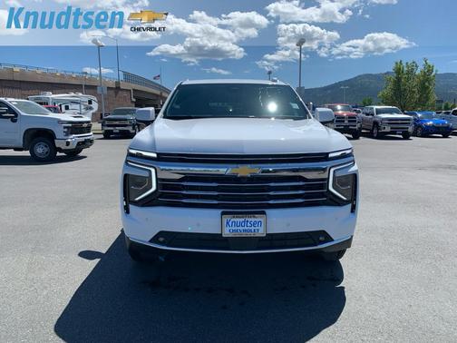 Summit White 2026 Chevrolet Suburban LT