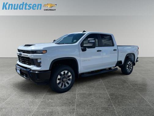Summit White 2026 Chevrolet Silverado 2500 Custom