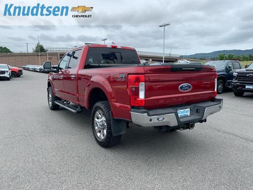 RUBY RED METALLIC 2017 Ford F-250 Lariat