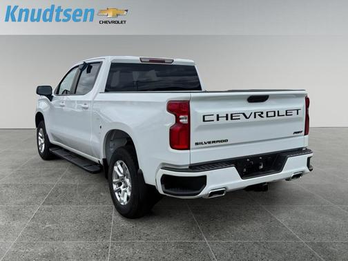 Summit White 2026 Chevrolet Silverado 1500 RST