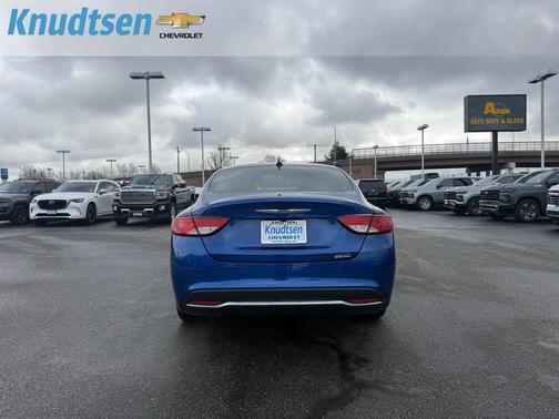 2016 Chrysler 200 Limited