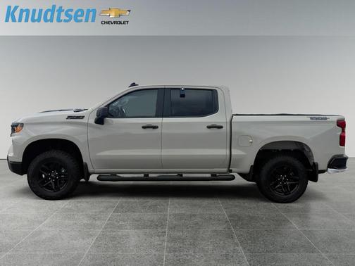 White Sands 2026 Chevrolet Silverado 1500 Custom Trail Boss