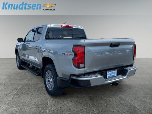 Sterling Gray Metallic 2026 Chevrolet Colorado LT
