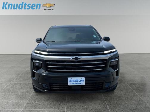 Mosaic Black Metallic 2026 Chevrolet Traverse High Country