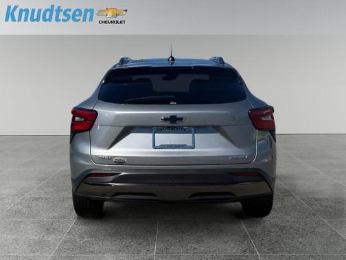 Sterling Gray Metallic 2025 Chevrolet Trax FWD ACTIV