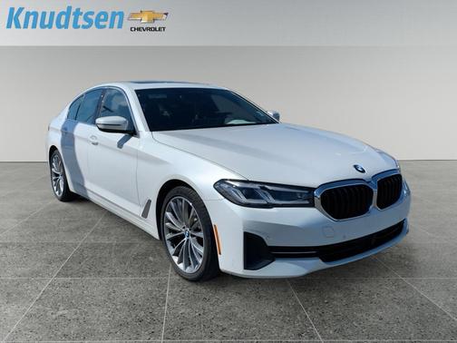 Mineral White Metallic 2023 BMW 530 i xDrive