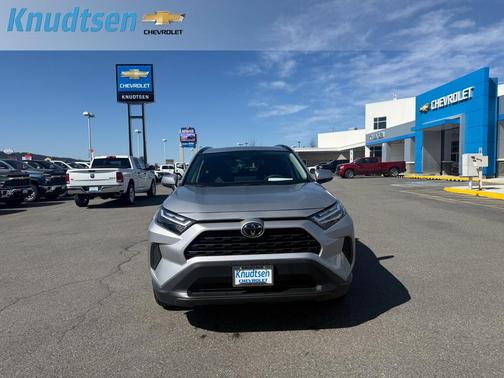 Silver Sky Metallic 2024 Toyota RAV4 XLE