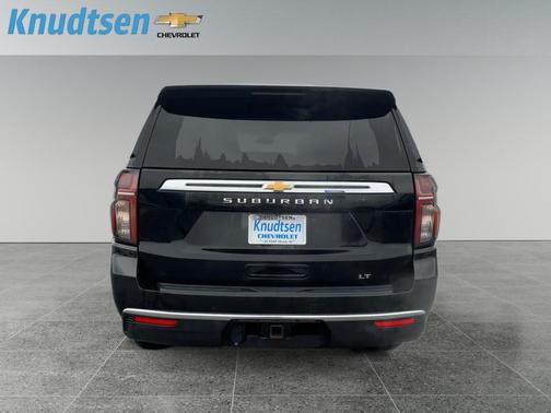 2022 Chevrolet Suburban LT