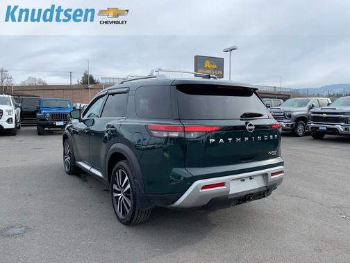 2023 Nissan Pathfinder Platinum 4WD