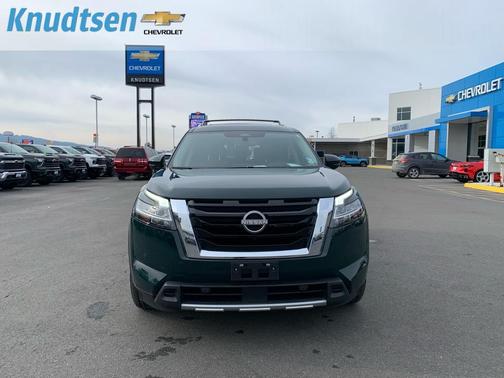 2023 Nissan Pathfinder Platinum 4WD