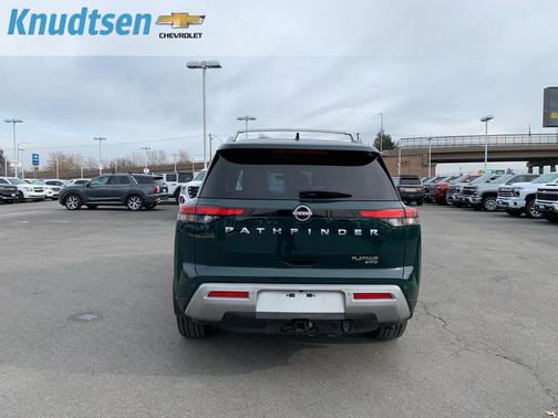 2023 Nissan Pathfinder Platinum 4WD