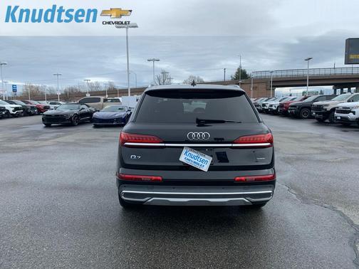 2021 Audi Q7 55 Premium Plus
