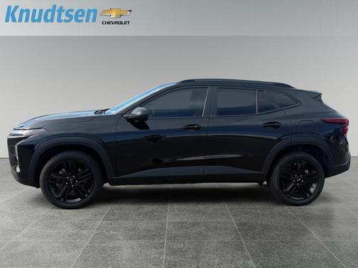 Black 2024 Chevrolet Trax Activ