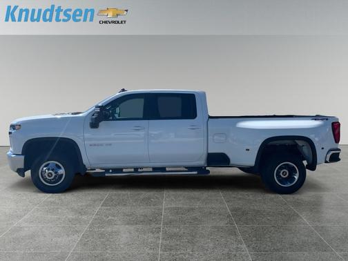 Summit White 2022 Chevrolet Silverado 3500 LT