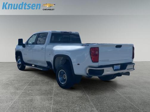 Summit White 2022 Chevrolet Silverado 3500 LT