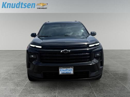 Mosaic Black Metallic 2026 Chevrolet Traverse LT
